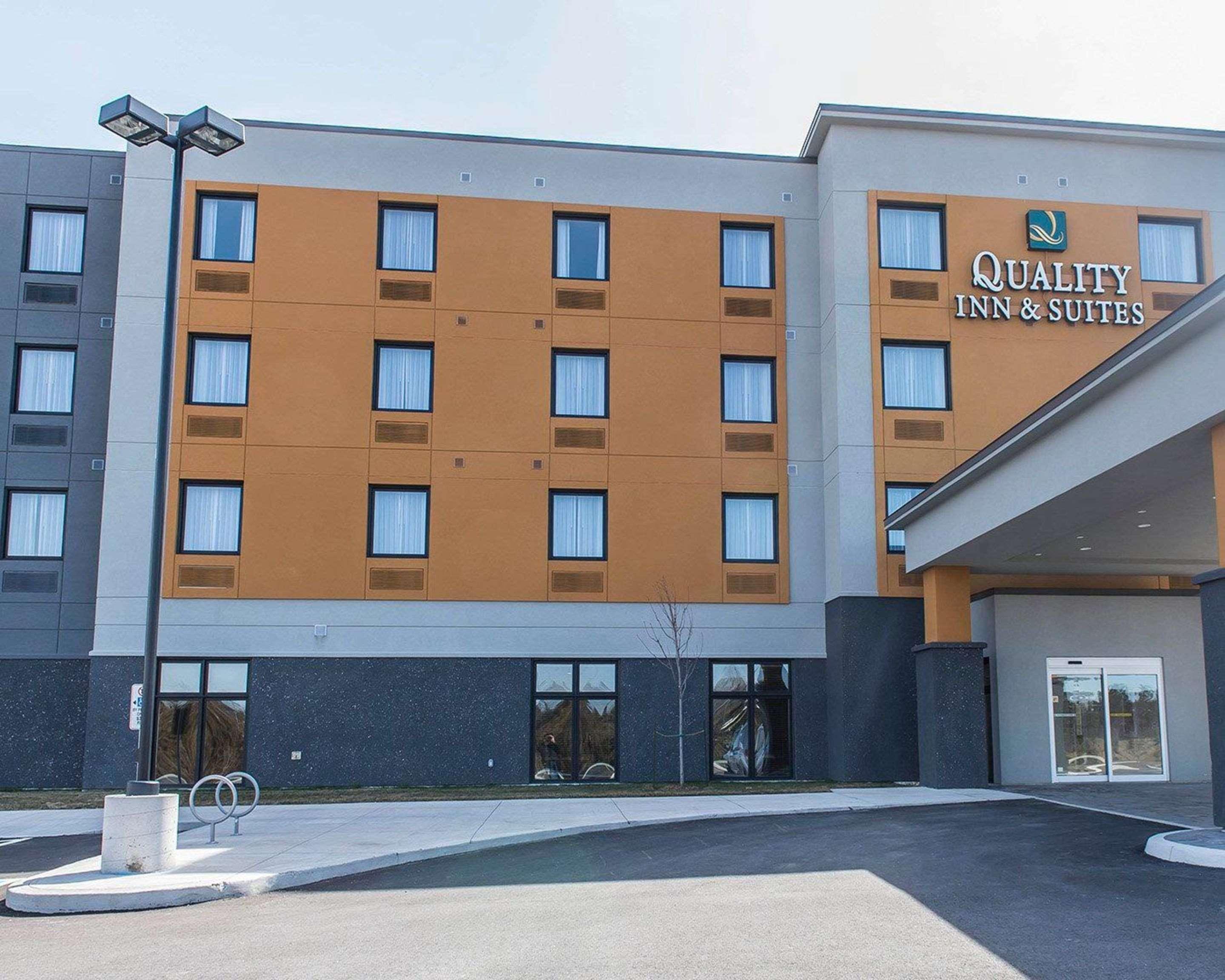 Quality Inn & Suites Kingston Eksteriør bilde